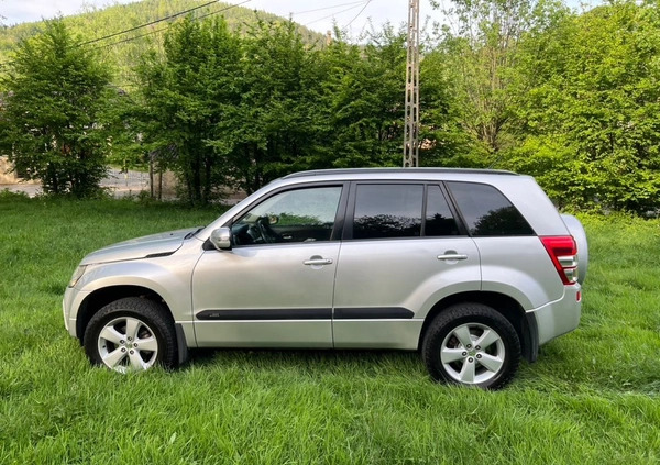 Suzuki Grand Vitara cena 40000 przebieg: 166000, rok produkcji 2009 z Biała małe 379